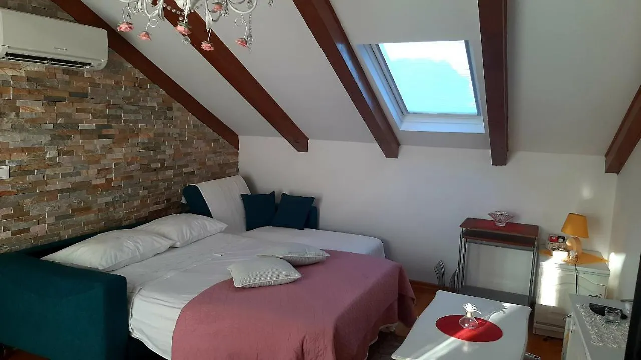 Viktorija Apartments Seget Vranjica